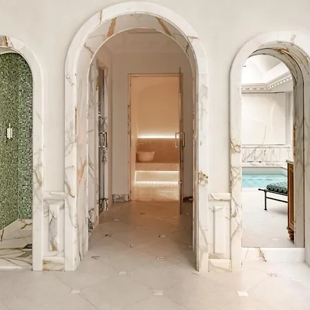Saint Otel 5*