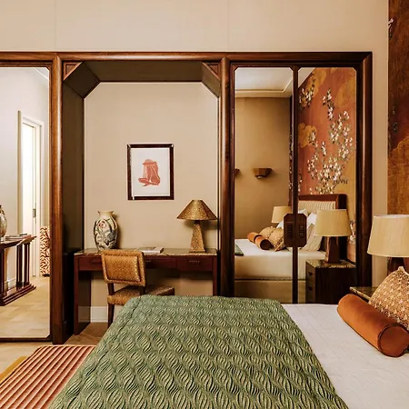 Отель Saint Париж