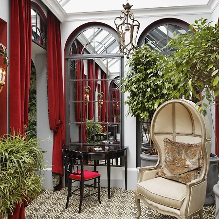 Отель Saint Париж